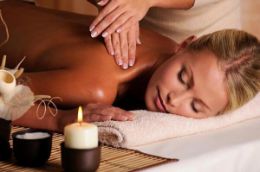 Pampering spa day experience gift at Toronto urban retreat spa in Yorkville, Breakaway Experiences.