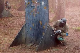 An exciting Ottawa adventure activity – Paintball – a unique Ottawa experience gift idea.