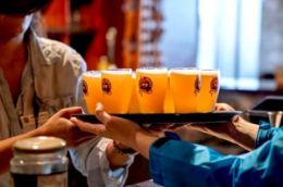 Gastown food tour for Vancouver foodies, craft beer